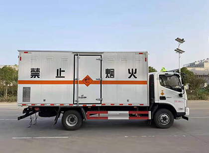 西林爆破器材运输车